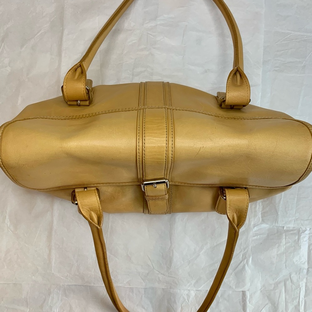 Vintage Fossil Leather Shoulder Bag | Tan with Silvertone Hardware - Picture 6 of 16